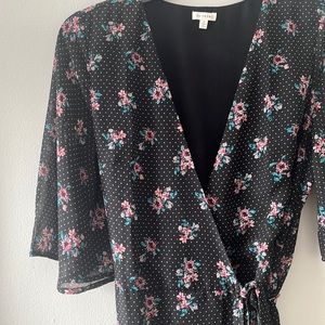 Em crème wrap dress‎